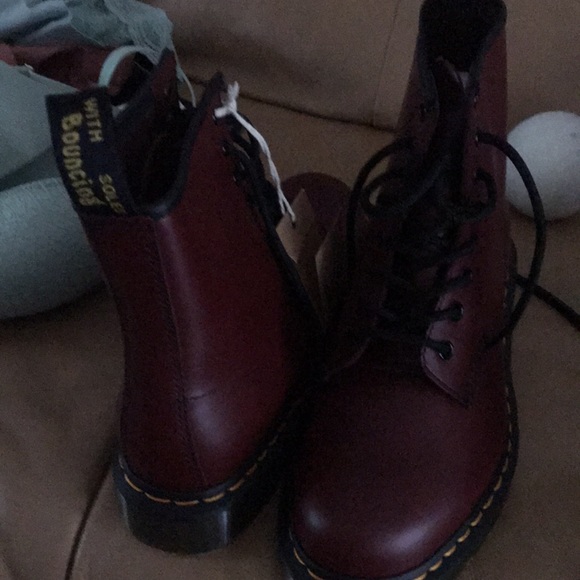 Dr Martens/Boot - Picture 2 of 5